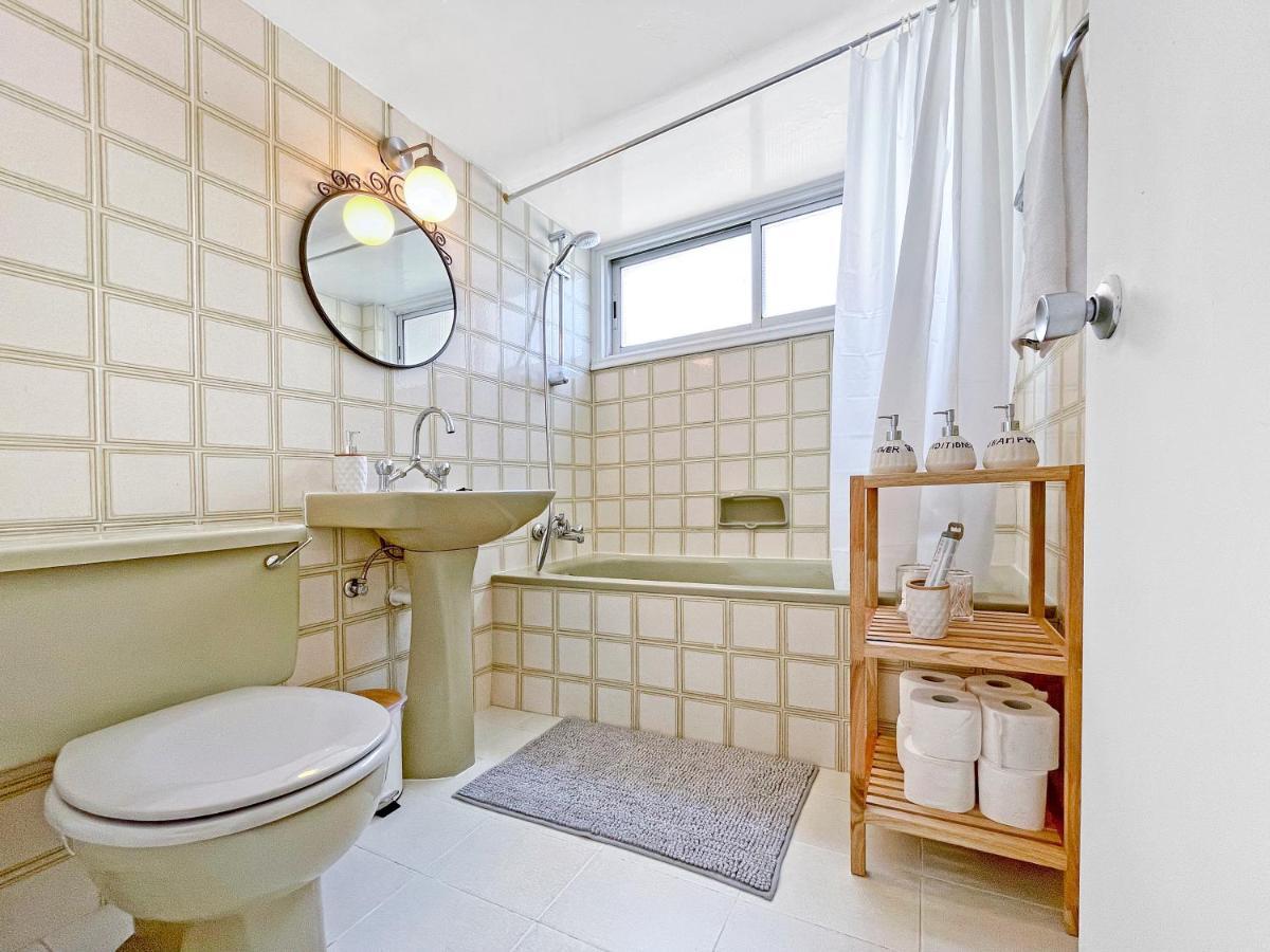 2Br Seafront Apt In City Center With Community Pool 라르나카 외부 사진